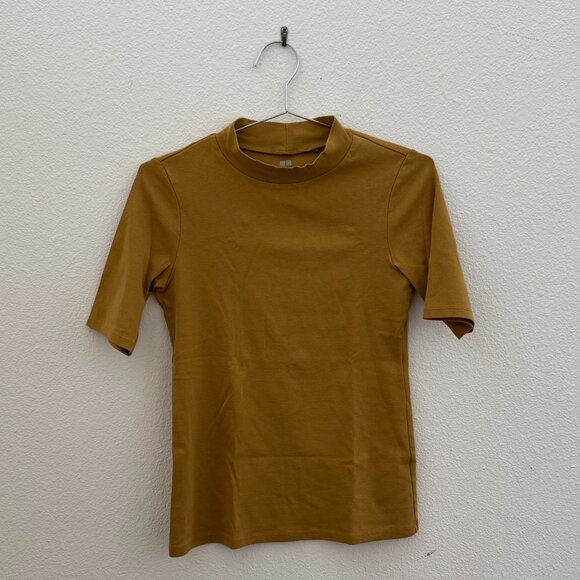 UNIQLO Size S Mustard Mock Neck Short Sleeve Shirt - Picture 1 of 3
